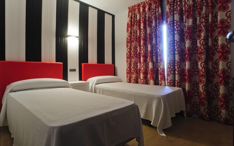 Apartamentos Salles Beach L'Estartit Exteriör bild