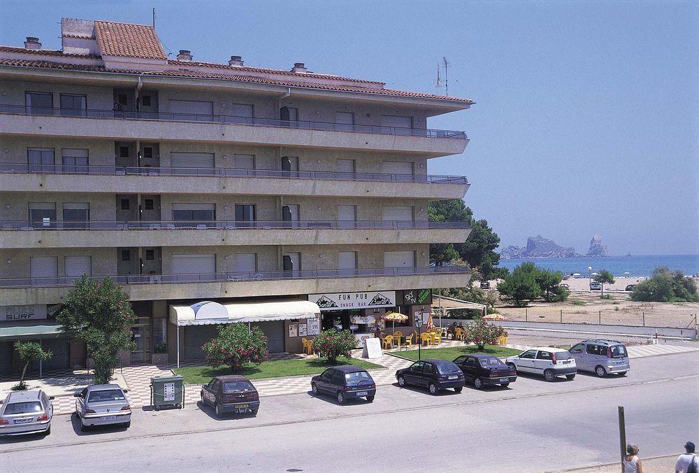 Apartamentos Salles Beach L'Estartit Exteriör bild
