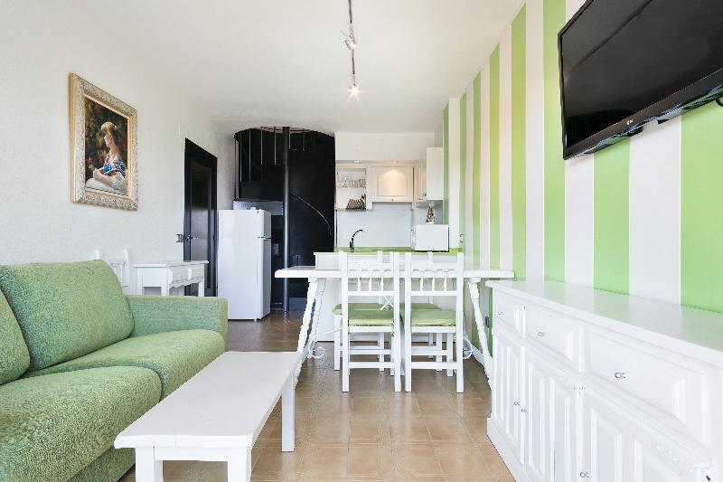 Apartamentos Salles Beach L'Estartit Exteriör bild