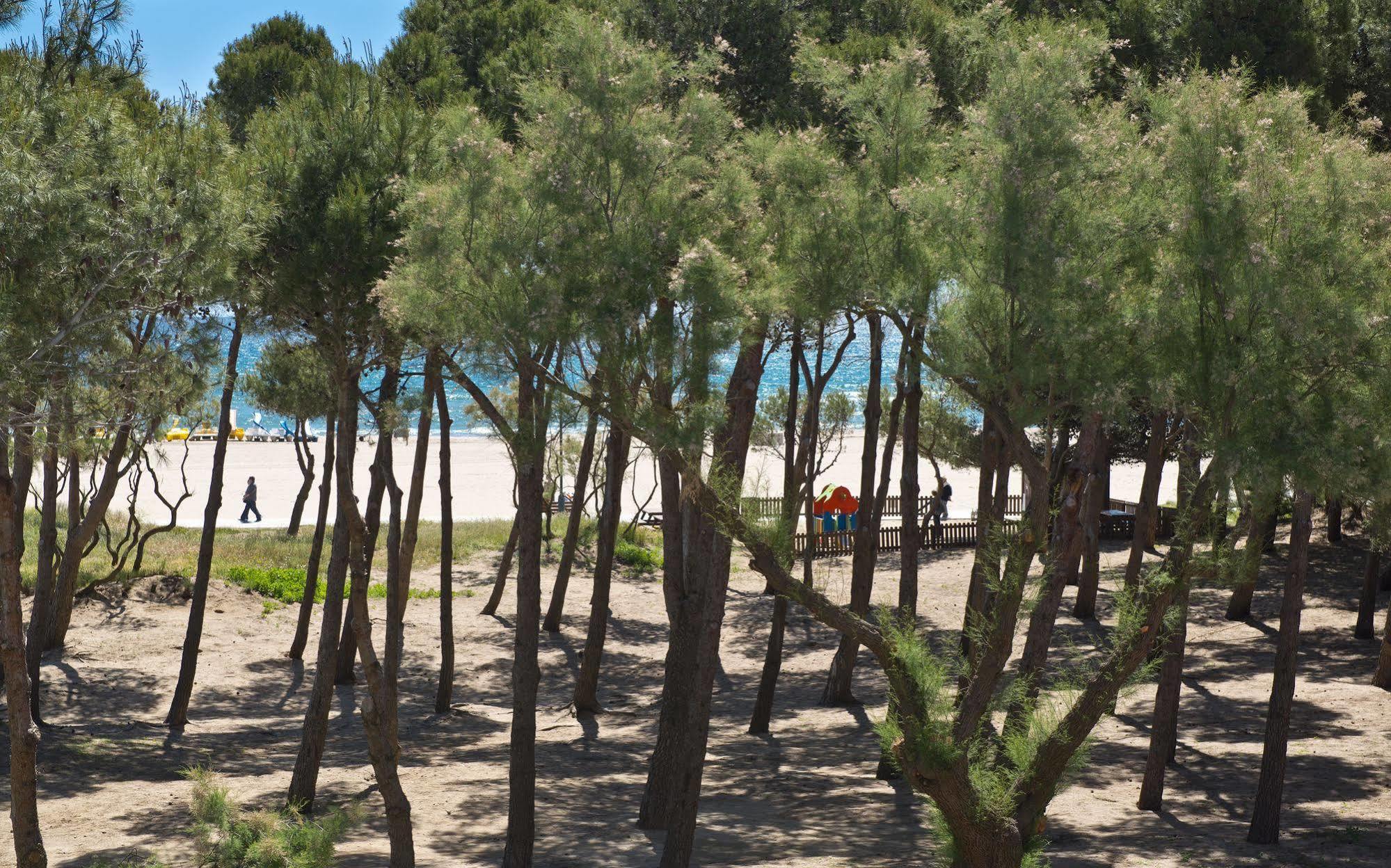 Apartamentos Salles Beach L'Estartit Exteriör bild